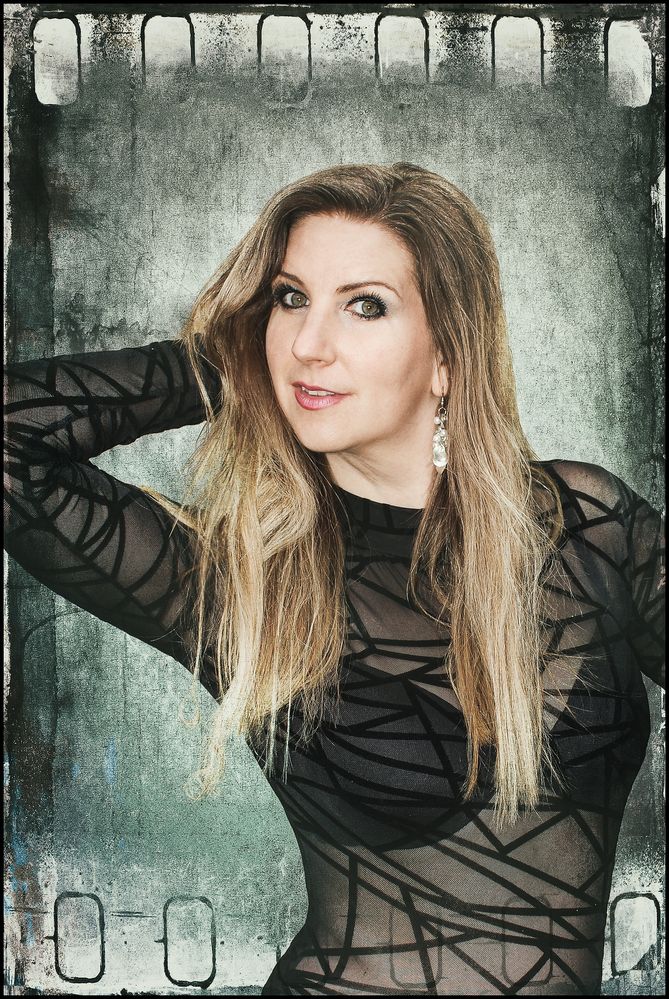 Covergirl Foto & Bild fashion, outdoor, frauen Bilder auf