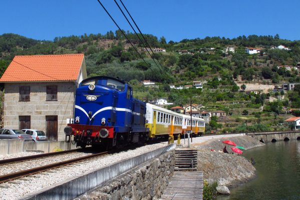 CP 1424 IR 868 Pocinho-Porto, Caldas de Aregos