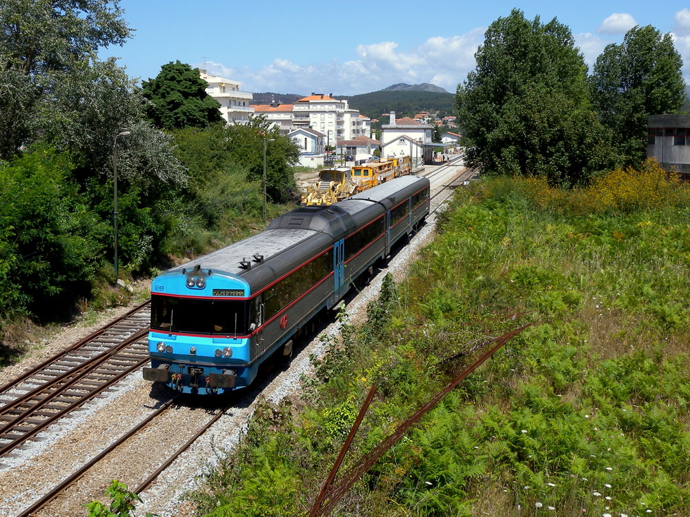 CP - Zugskreuzung in Caminha..06