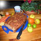 Cranberriemandelbrotkuchen angerichtet