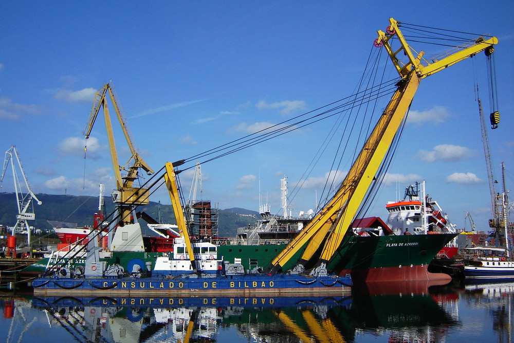 Crane at one of the Bilbao's shipyards; Northern Spain.