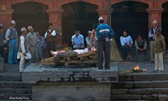 CREMACIÓN EN PASHUPATINATH