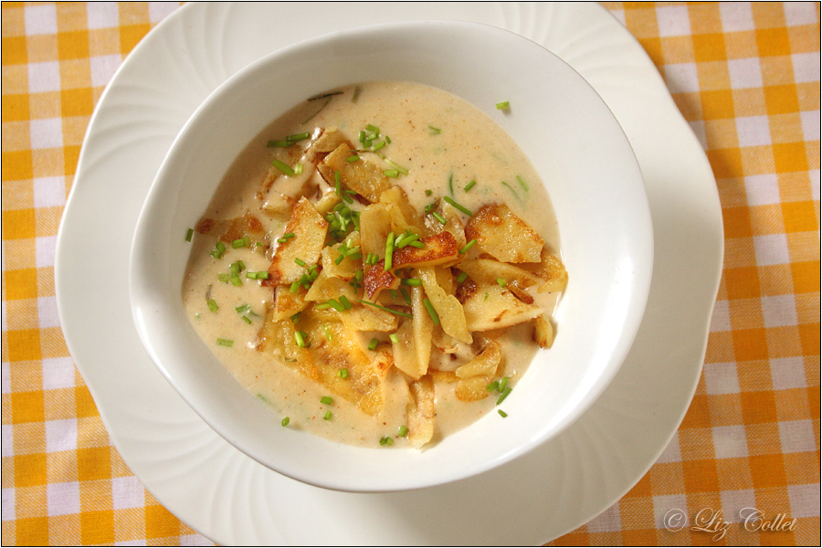  Cremige Pfannkuchensuppe mit Schnittlauch