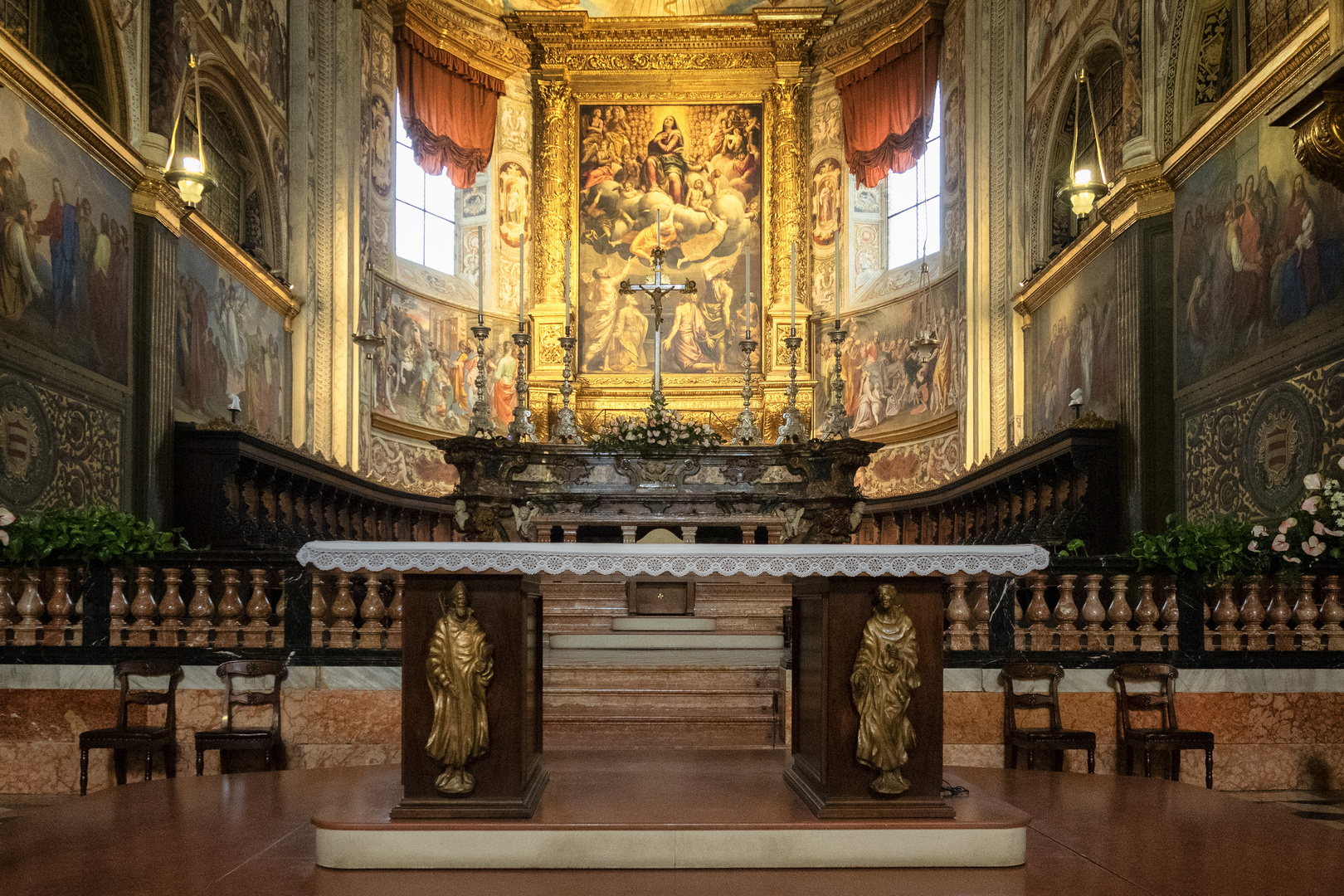 Cremona, Cattedrale Santa Maria Assunta, altare