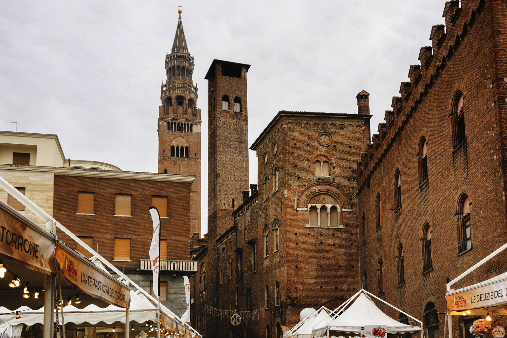 Cremona, torri e torrone