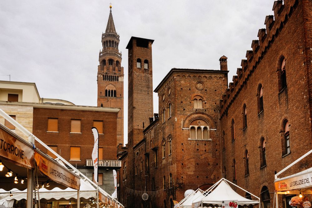 Cremona, torri e torrone