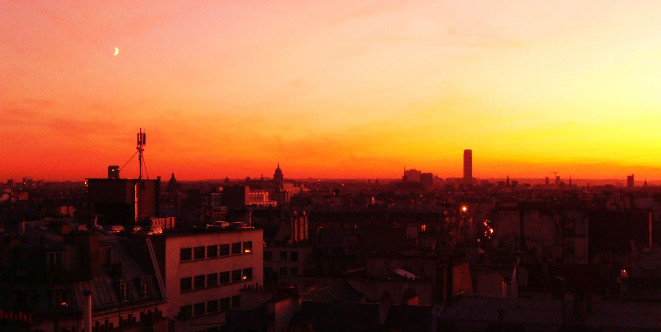 Crépuscule parisien