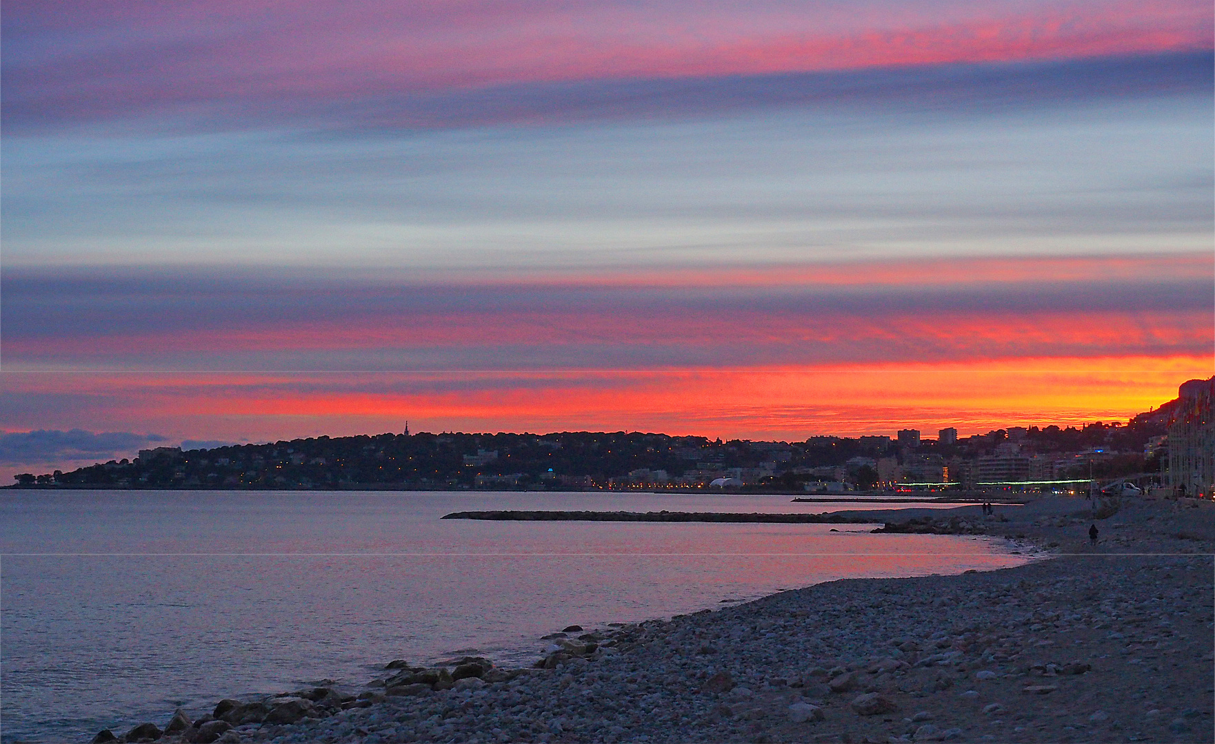 Crépuscule sur la baie de Menton et le Cap Martin