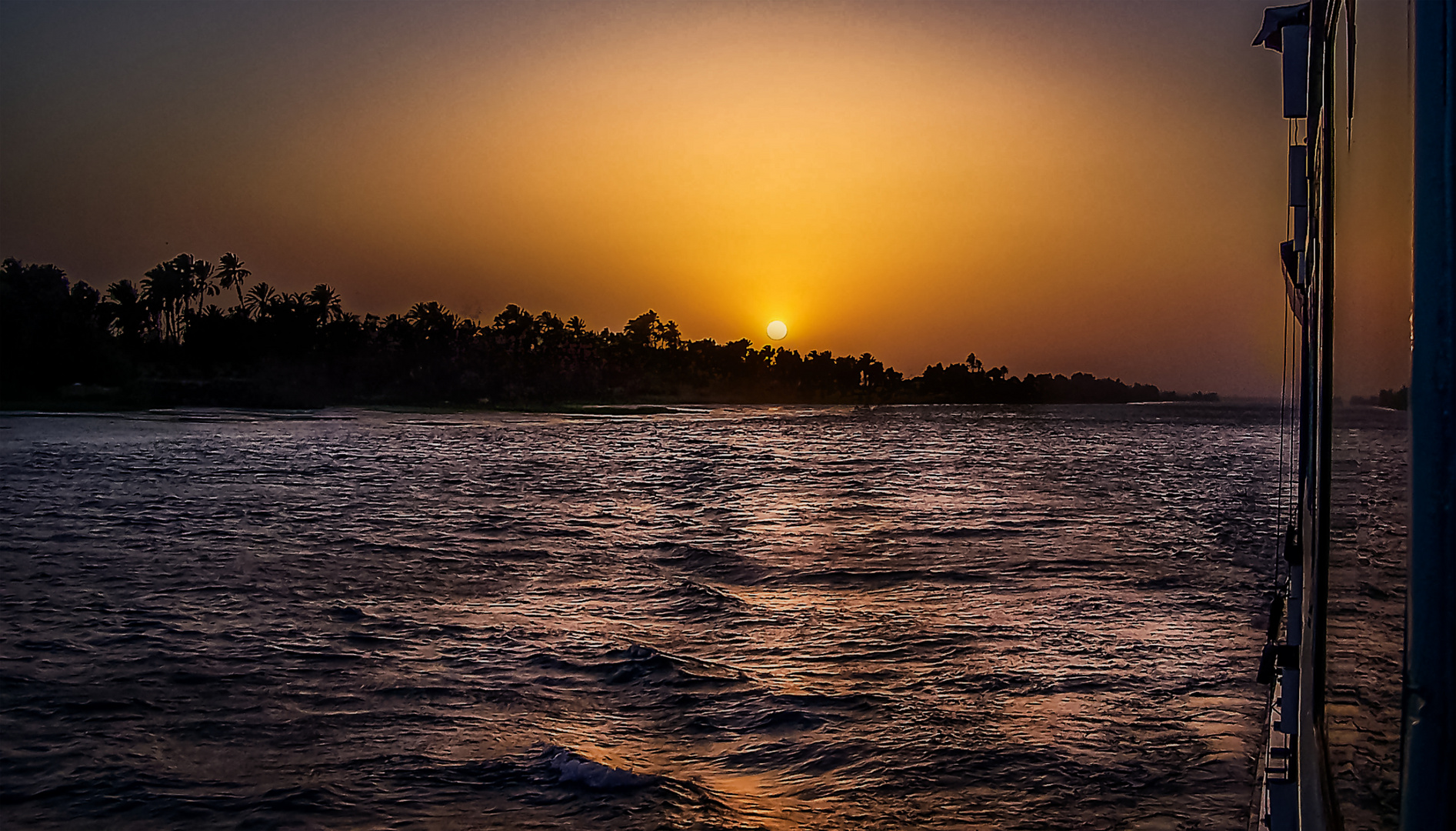 Crépuscule sur le Nil