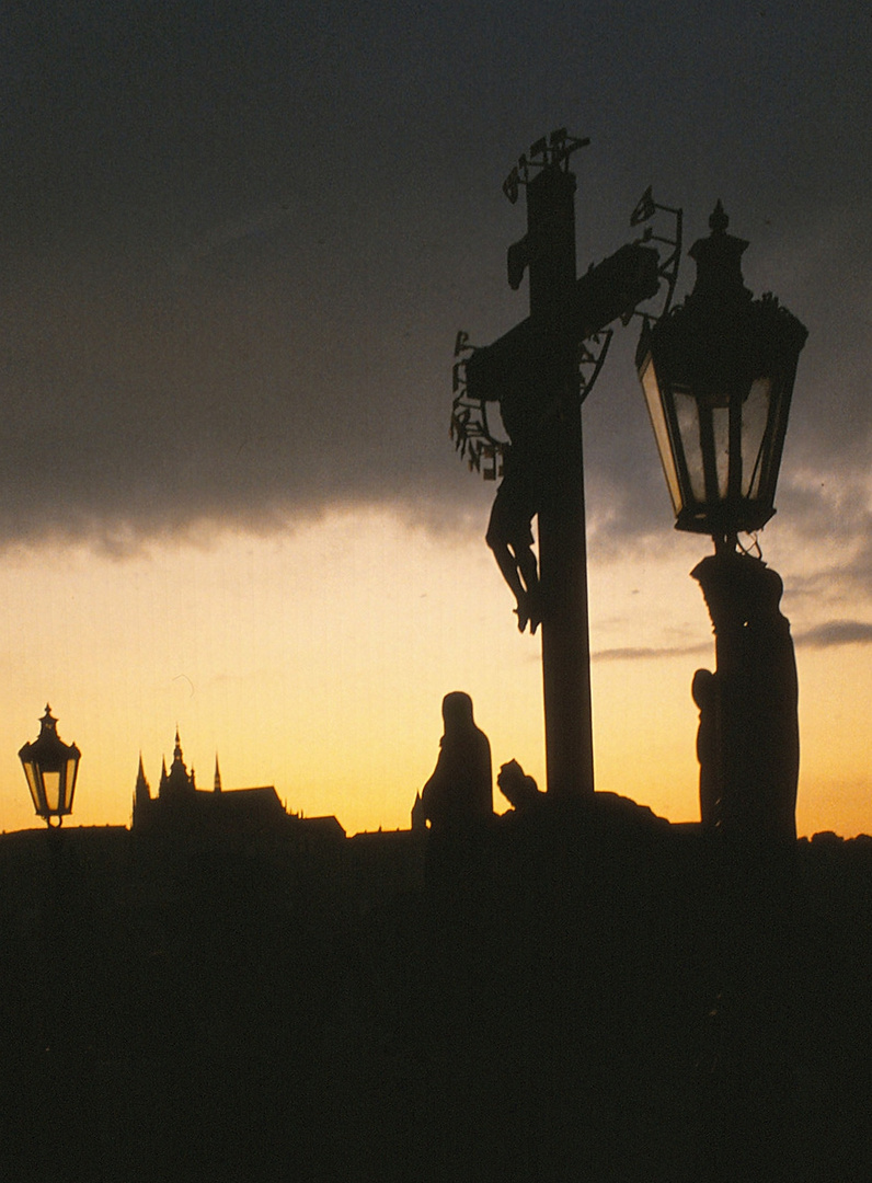 Crépuscule sur le pont Charles