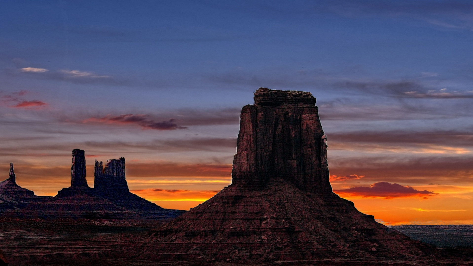 Crépuscule sur Monument Valley