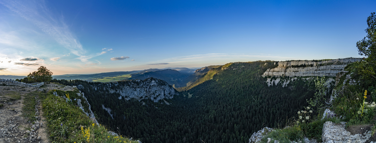 Creux de Van Panorama 