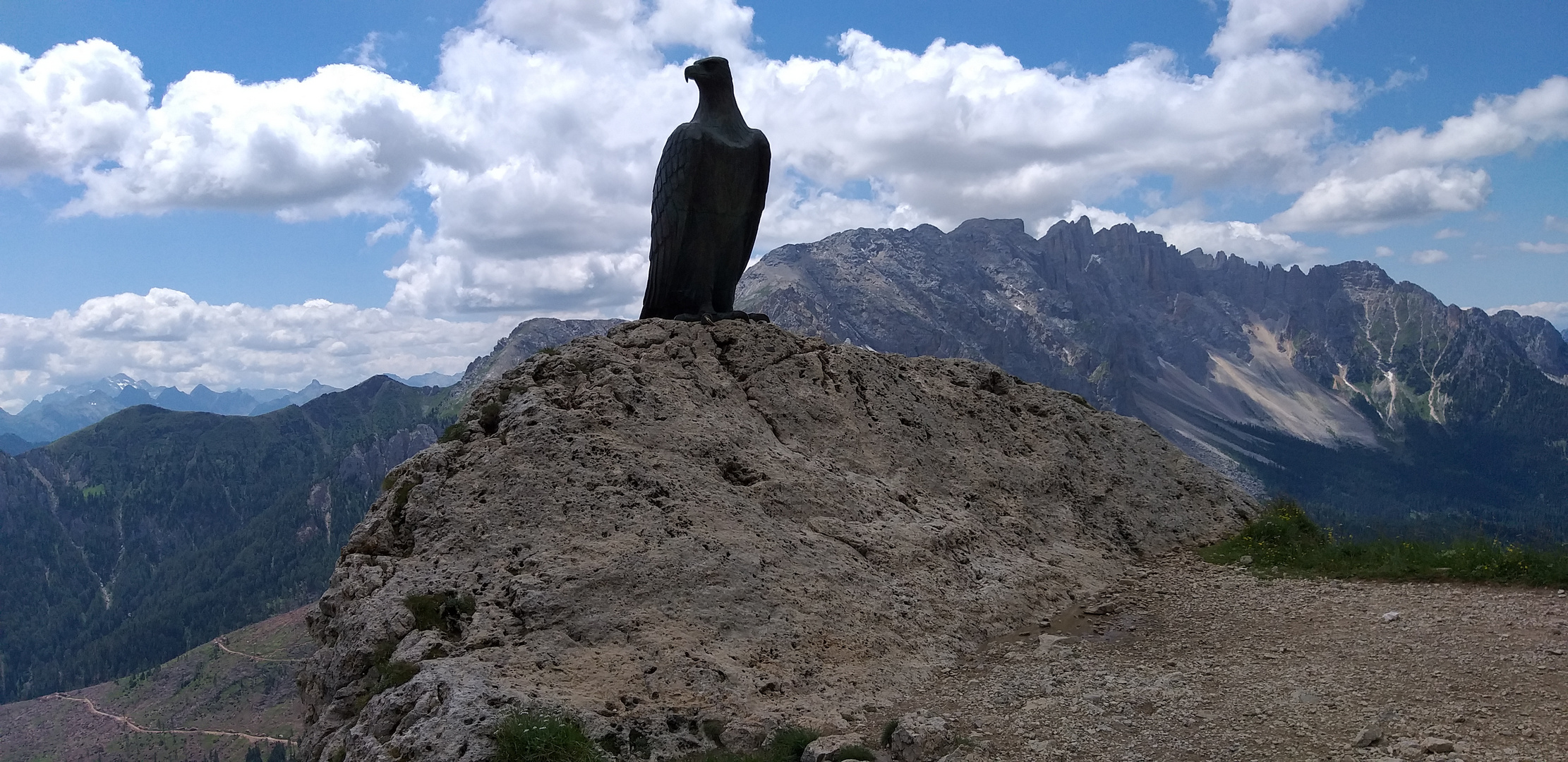 Cristomannos Denkmal am Hirzelsteig Südtirol