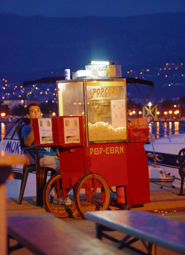 Croatia, Krk, Silo, popcorn seller