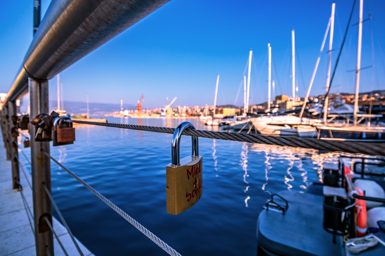 CROATIA : LOVE LOCKS OF RIJEKA