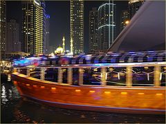 Croisement lors d’une mini-croisière à Marina Dubaï