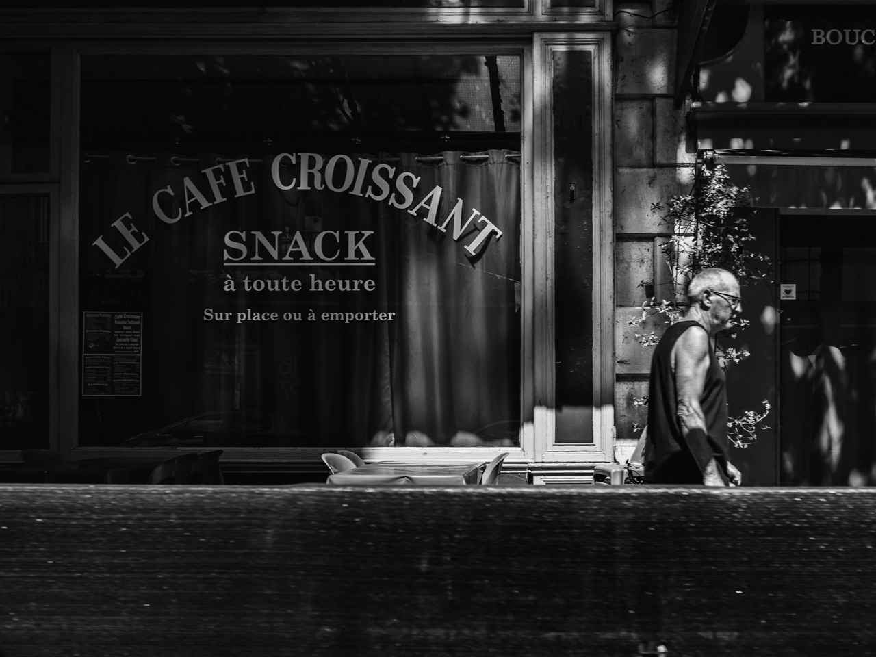 croissants et café noir