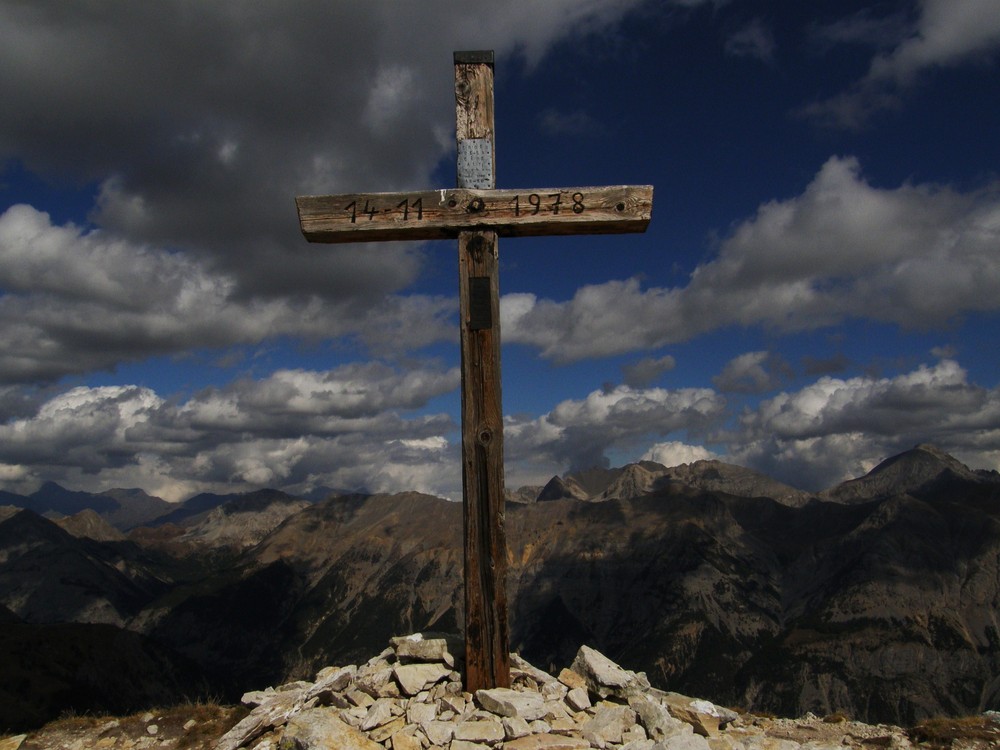 croix en montagne