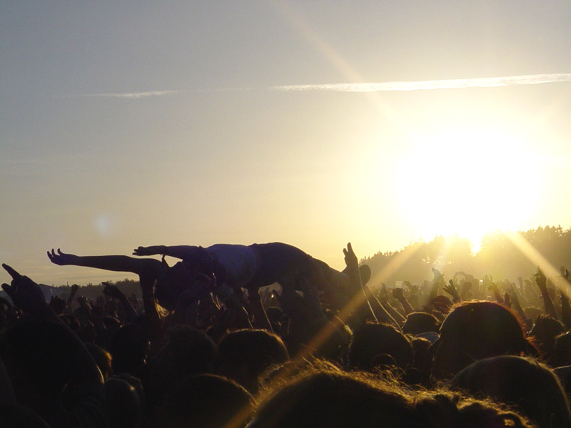 Crowdsurfing - Southside 2003