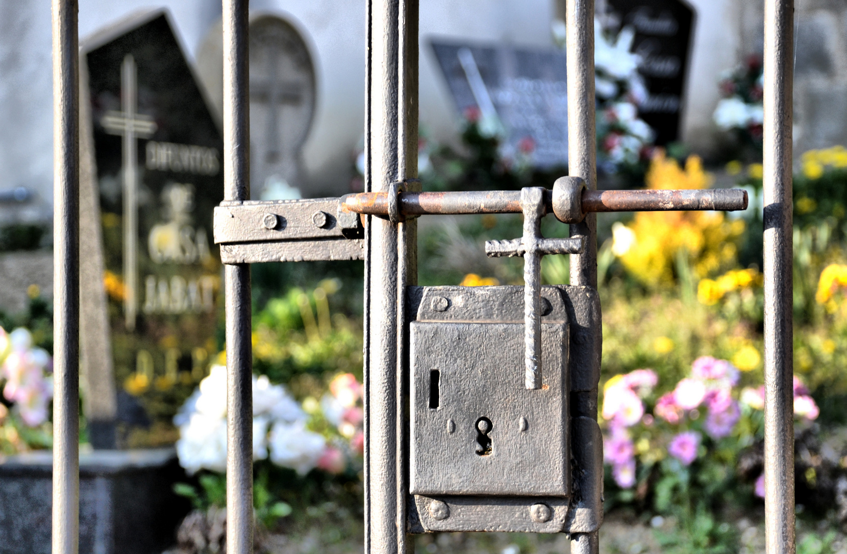 Cruces de cementerio