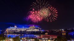 Cruise Days Hamburg - das Feuerwerk 