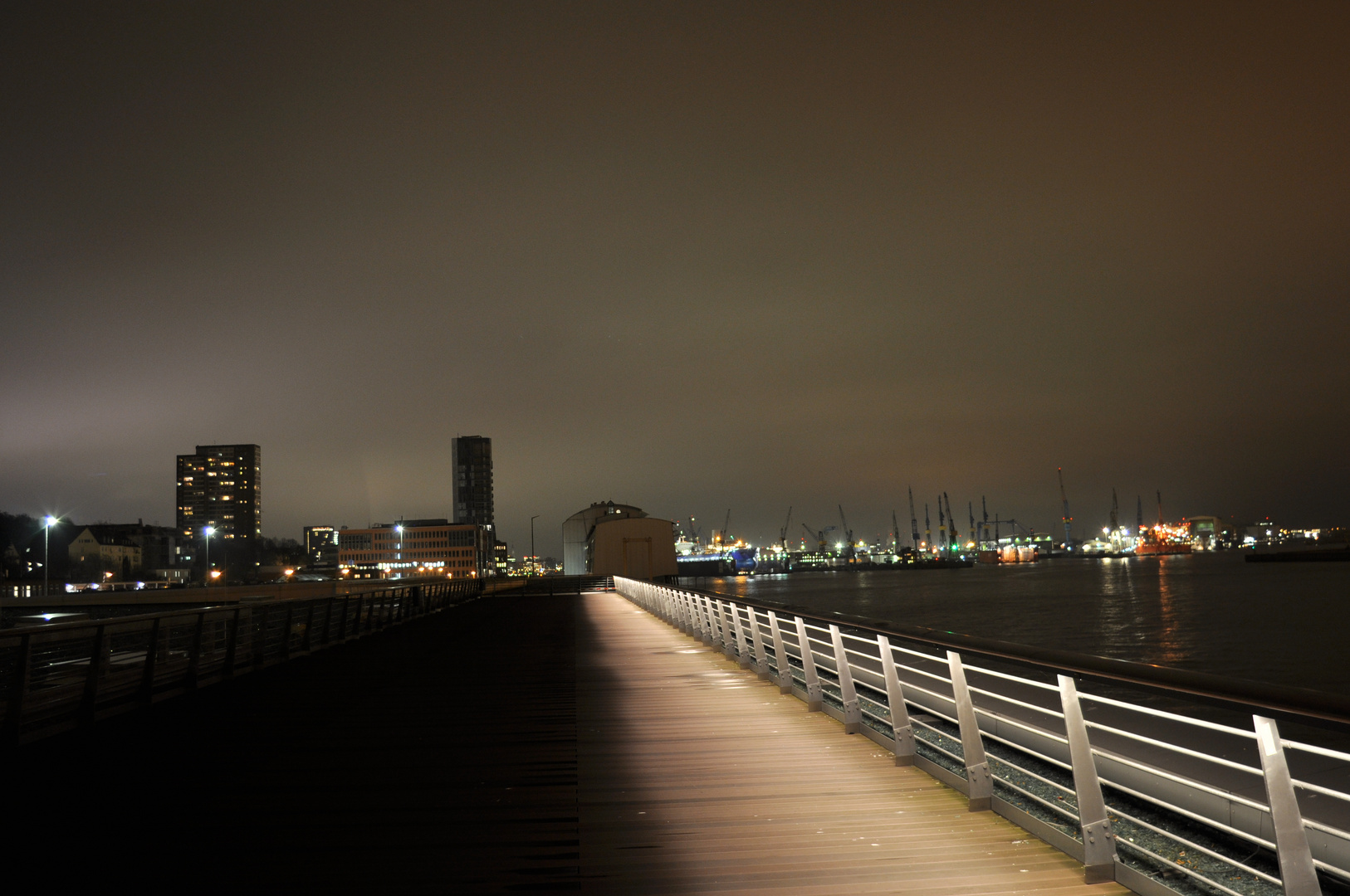 Cruise terminal Altona 2