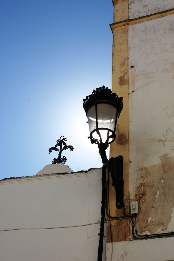 cruz y farola