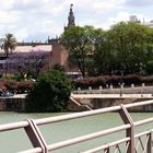 Cruzando el puente hacia Sevilla