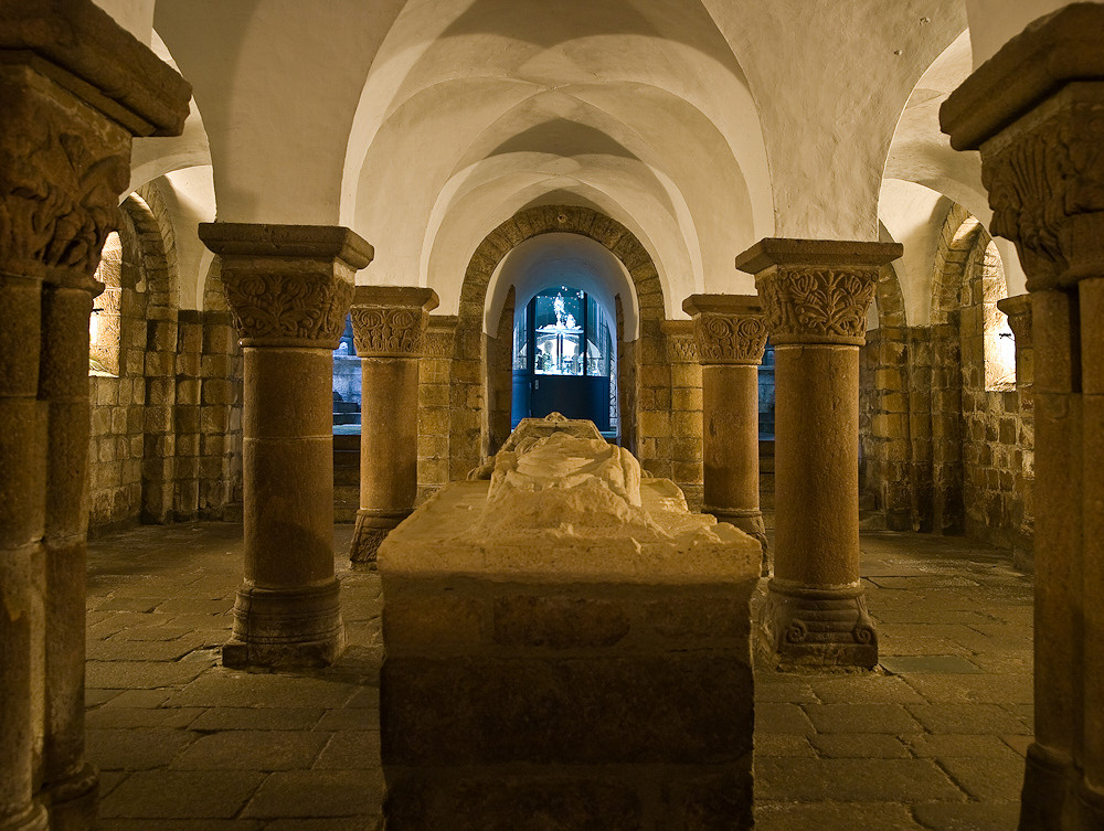 Crypta Eglise Sainte Croix - Quimperle - nun hoffentlich gerade!