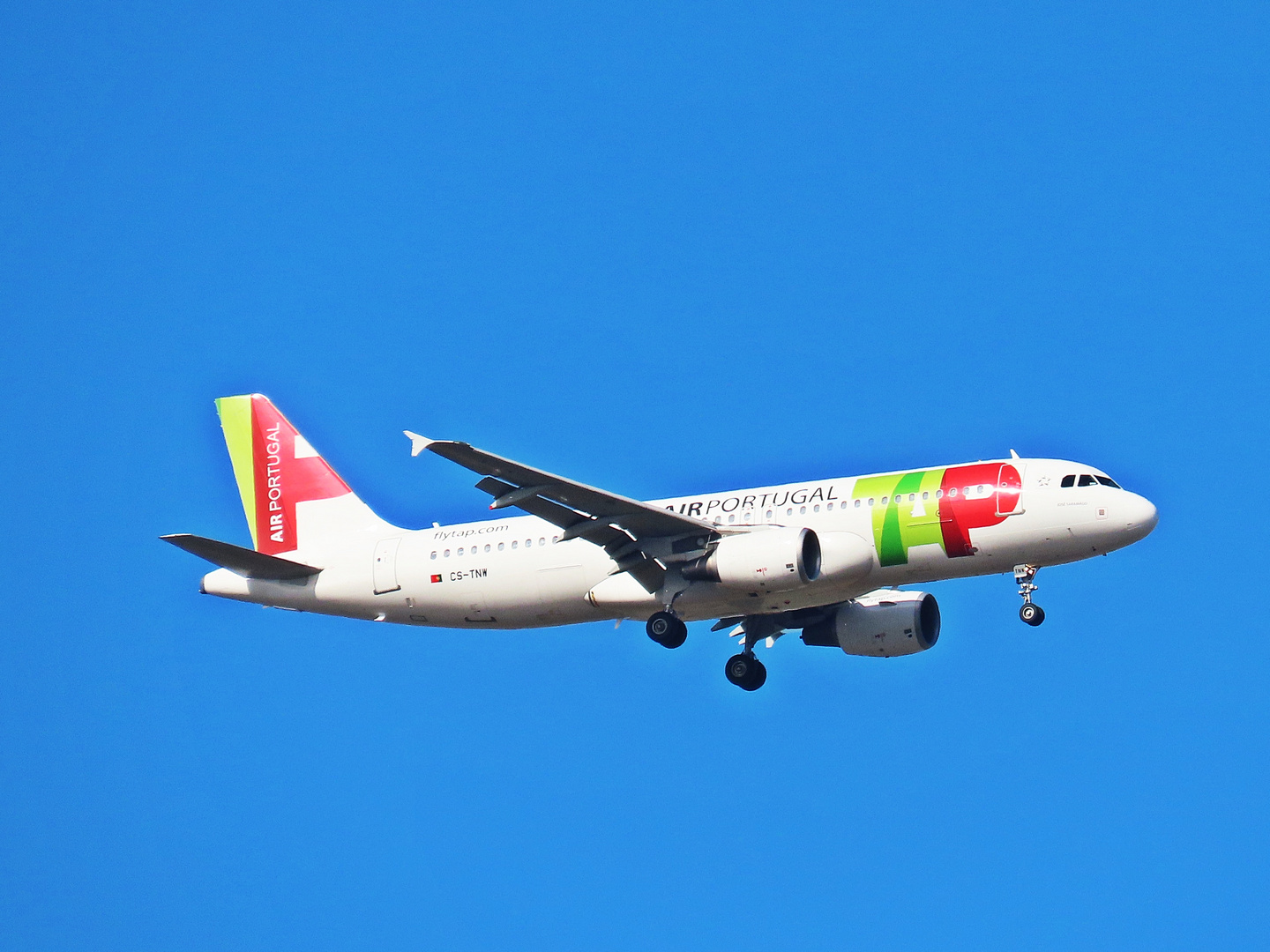 CS-TNW TAP - AIR PORTUGAL AIRBUS A320-200