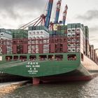 CSCL GLOBE im Hamburger Hafen