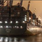 CSCL Saturn Hongkong im Hamburger Nebel