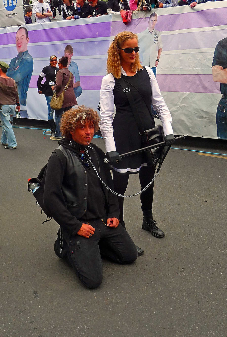 CSD 2010. Das Spielzeug mitgebracht