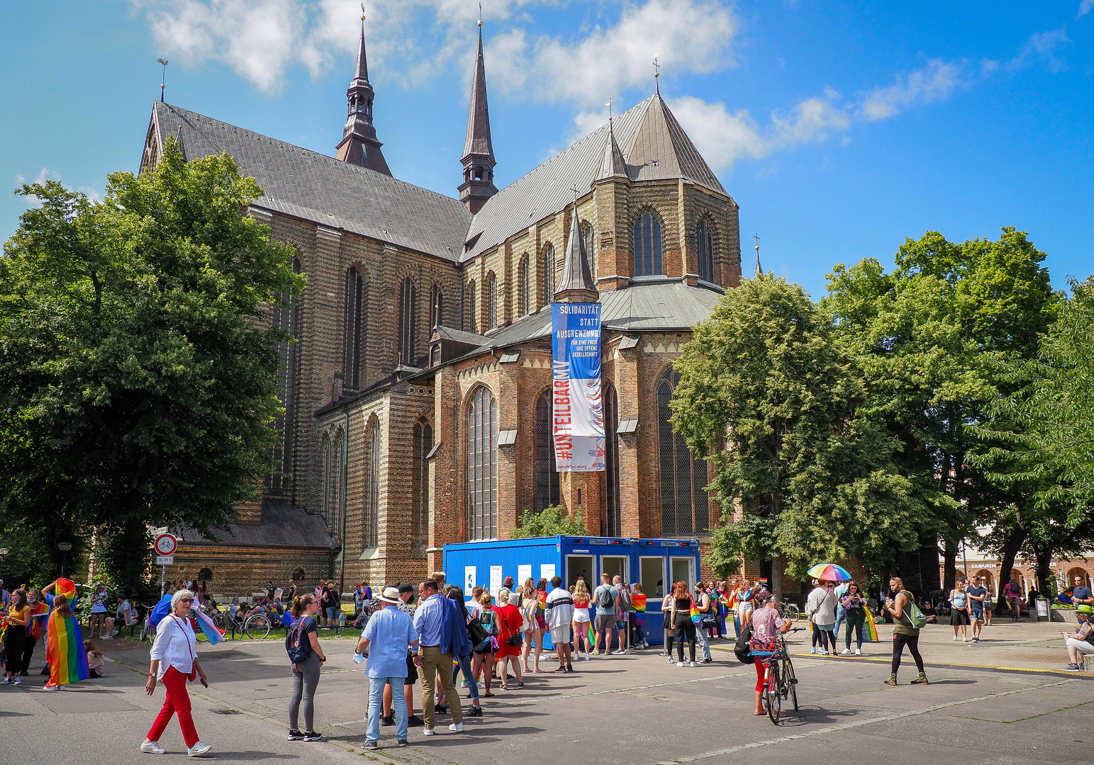 CSD 2021 in Rostock: demonstrativ bunt