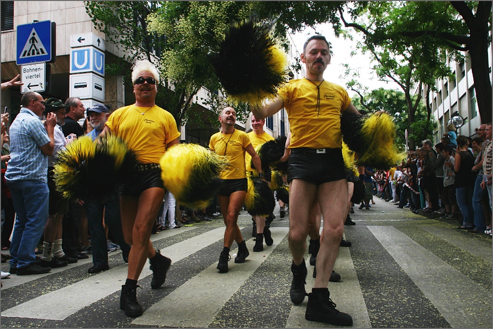 CSD: Schwarzgelb