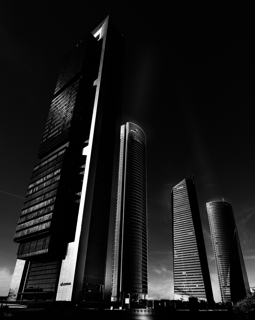 Cuatro Torres Business Area