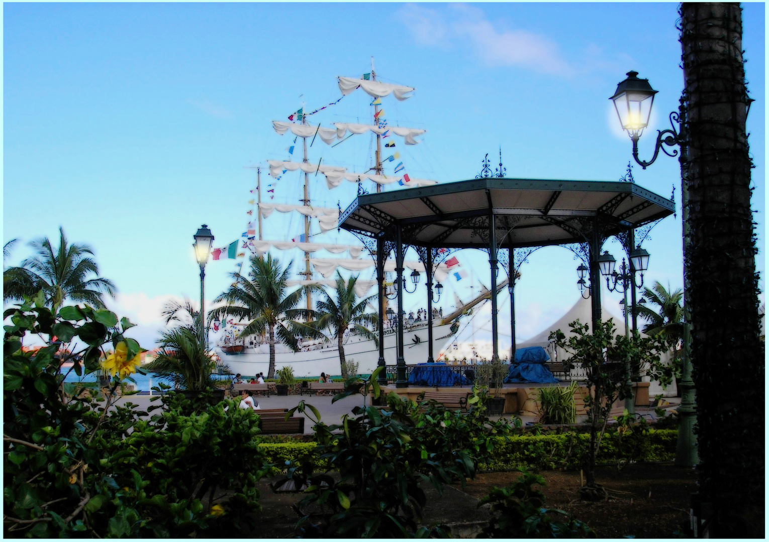 Cuavatemoc in Tahiti