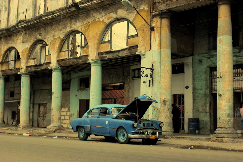 Cuba Car, warten auf den ADAC ! ...seit Jahrzehnten ;-)