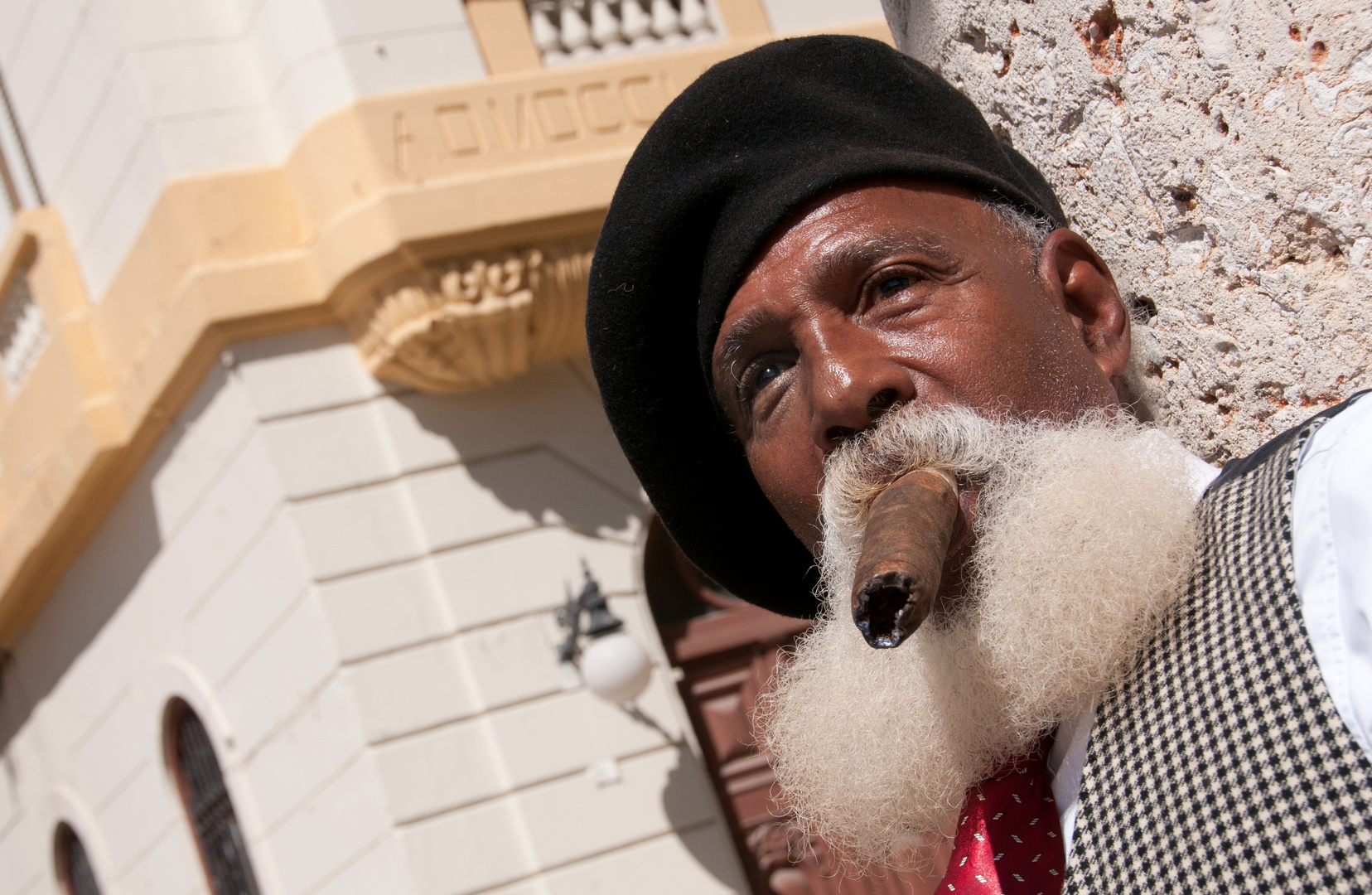 Cuba . Fumeur de Havane .