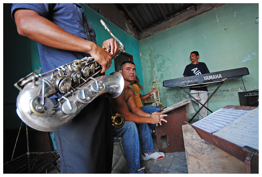 Cuba Holguin : street music