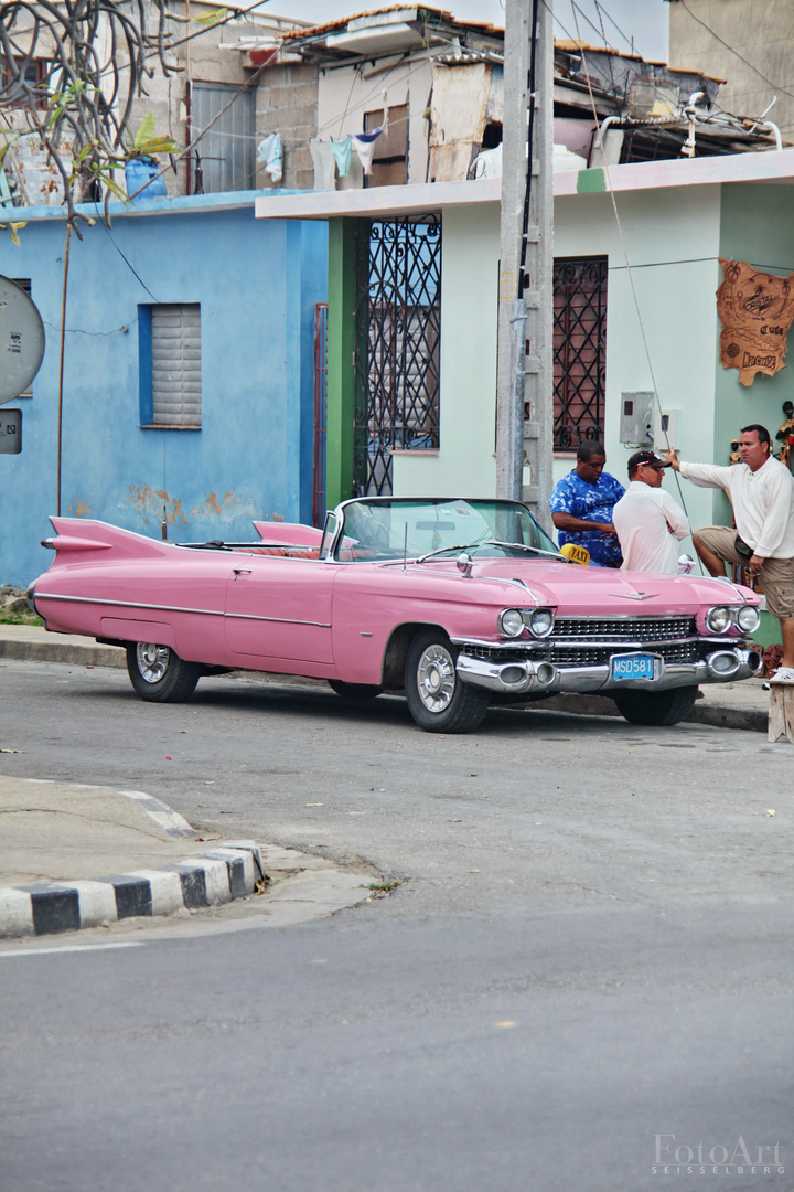 Cuba Pink Cadillac - Street Life