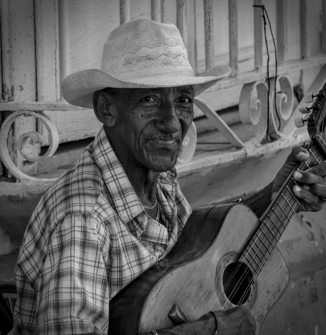 Cuba Street Live