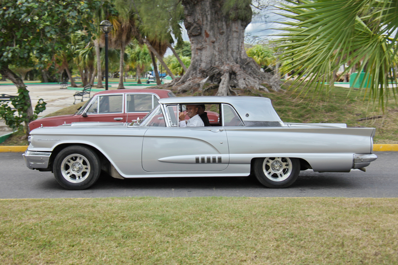 Cuban Oldtimer - Ivans Thunderbird 1958