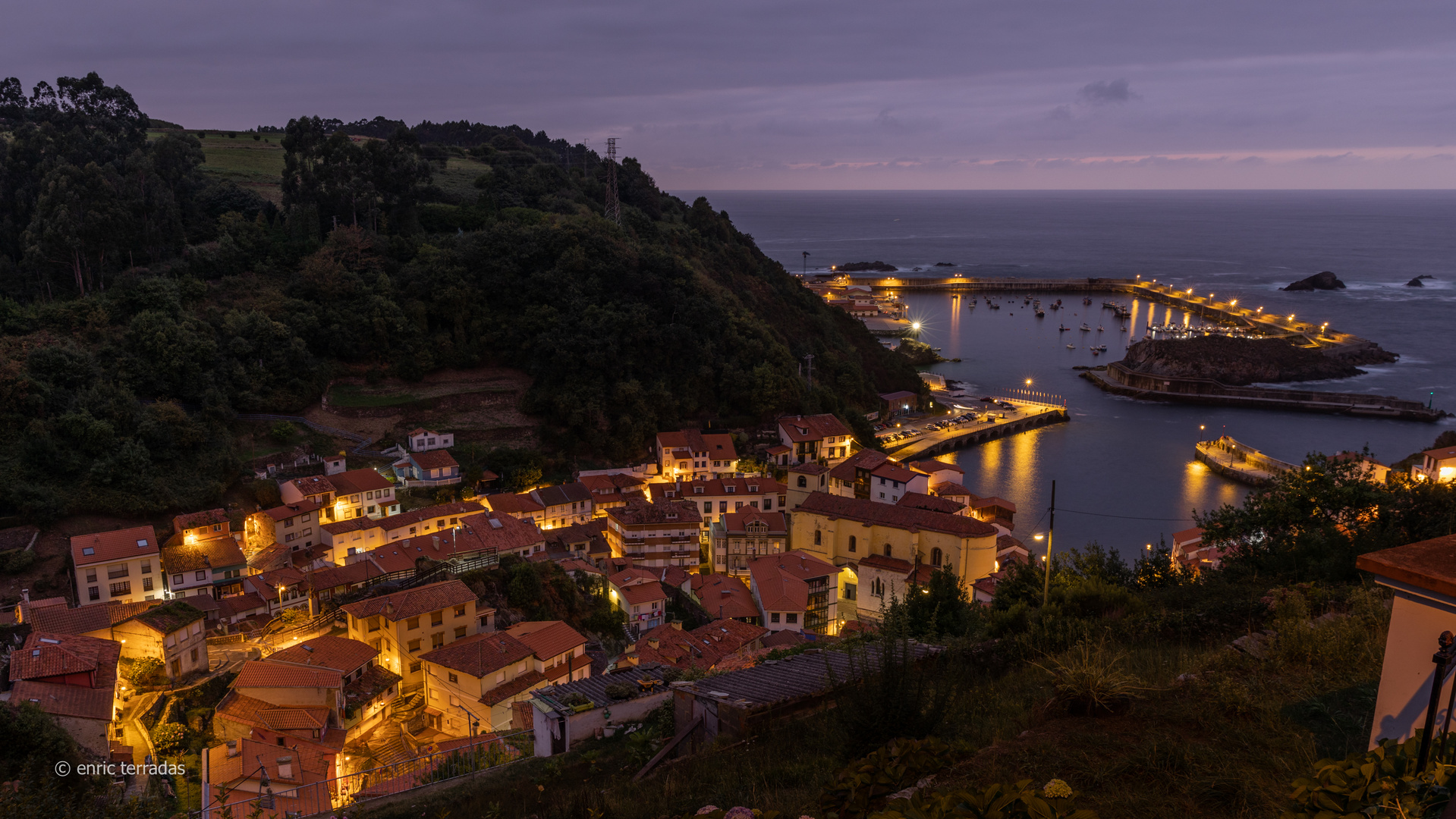 Cudillero la nuit.