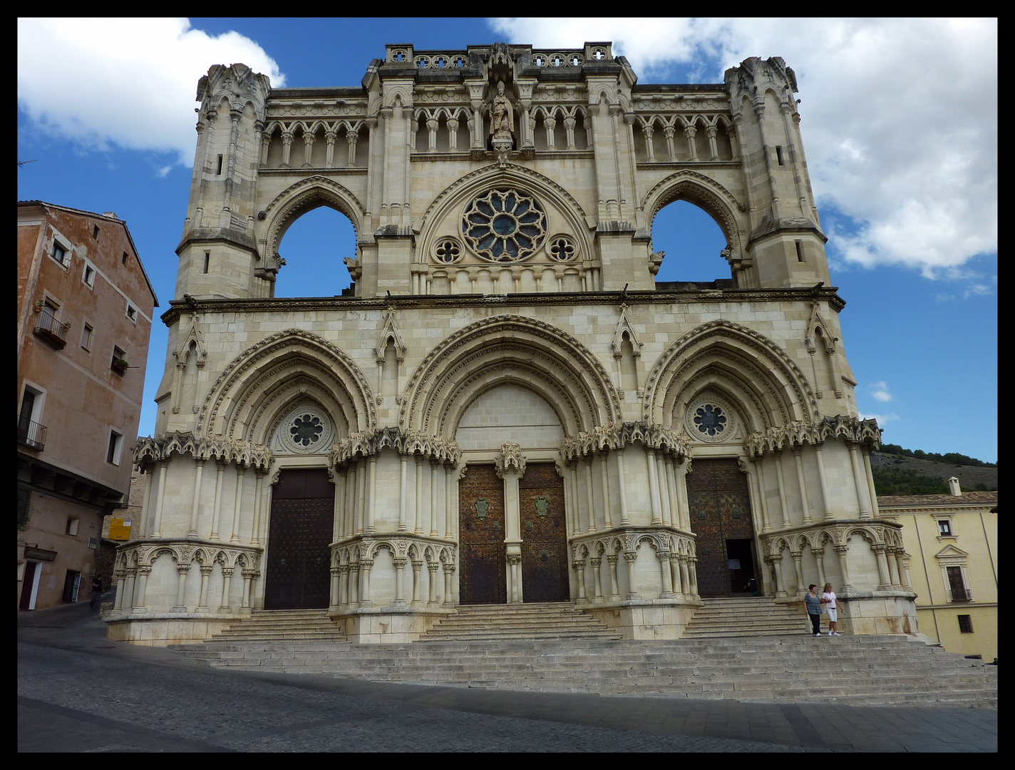 CUENCA - fachada de la catedral