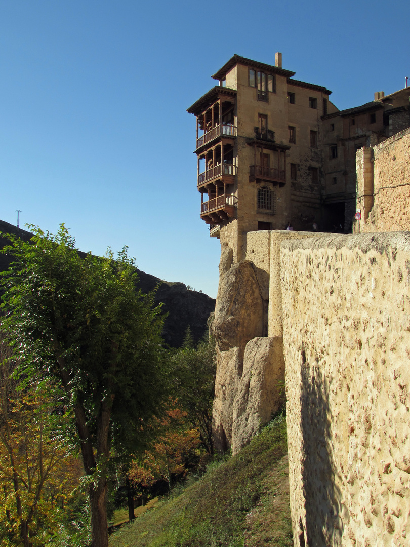 Cuenca: Hängende Häuser