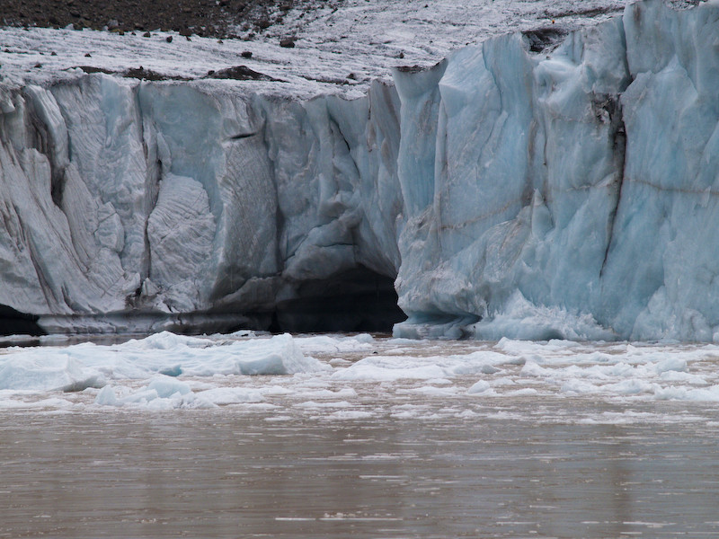 Cuevas del Glaciar el Morado