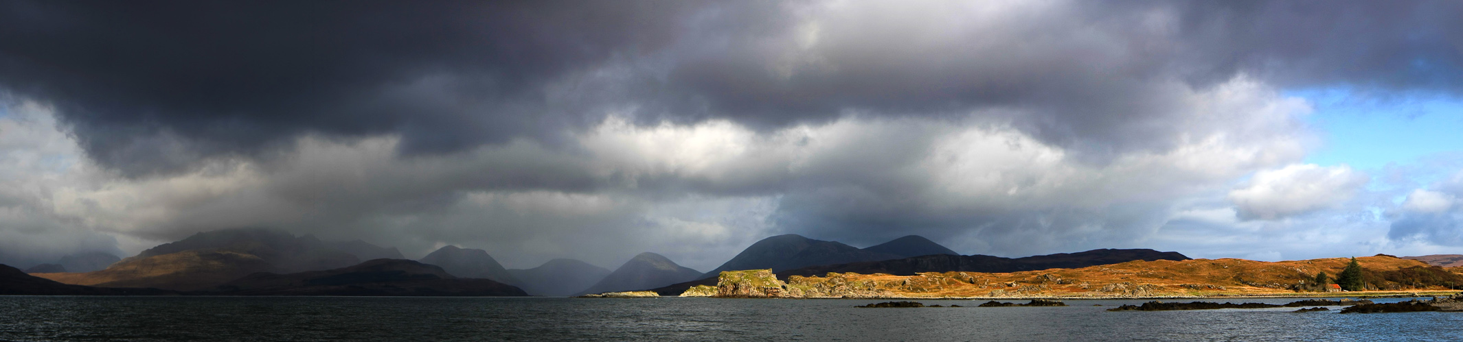 Cullins (von Traskavaig Bay aus)