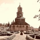 culto en madera y sepia