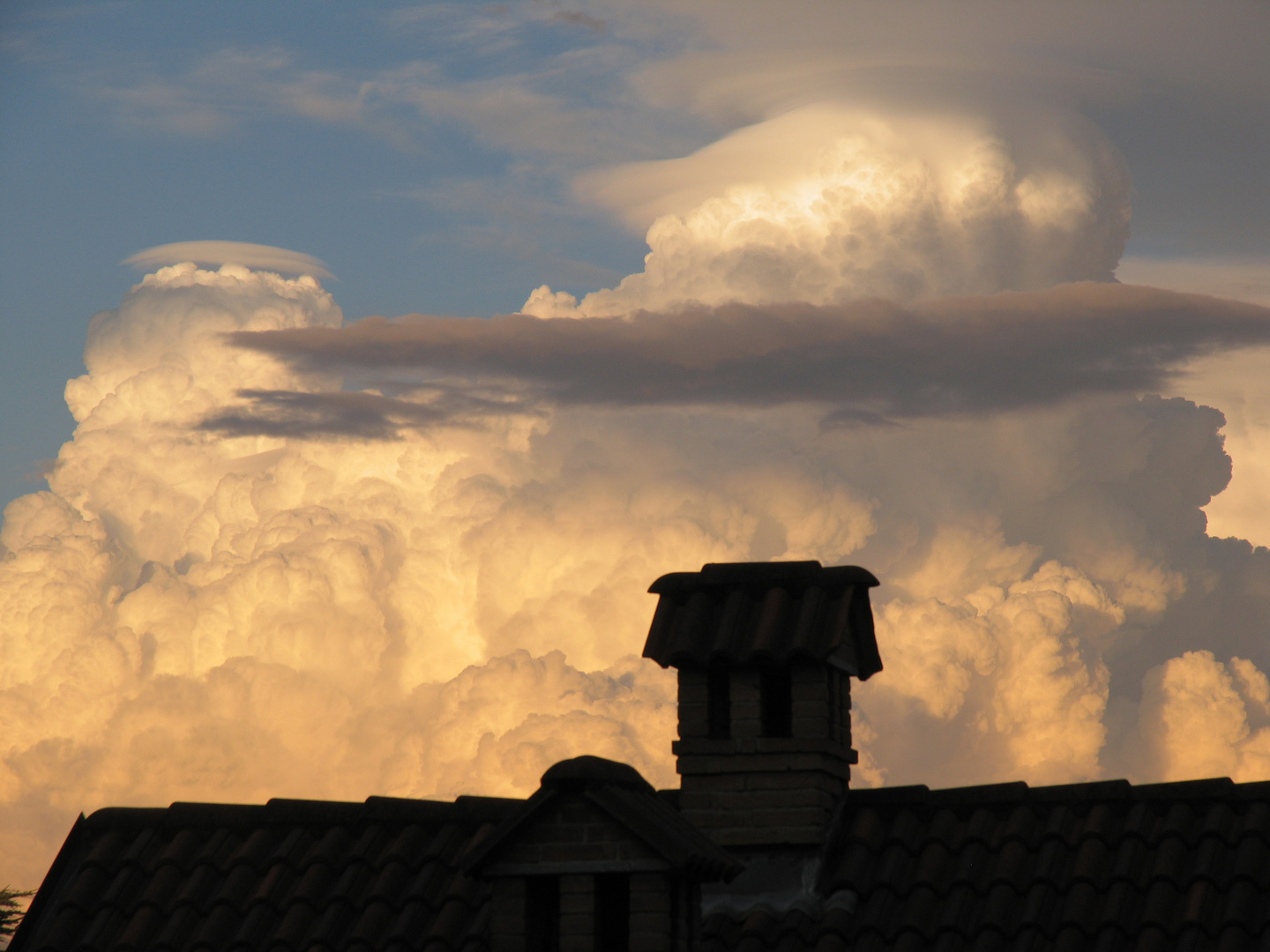 CUMULO NEMBI DALLA FINESTRA DI CASA